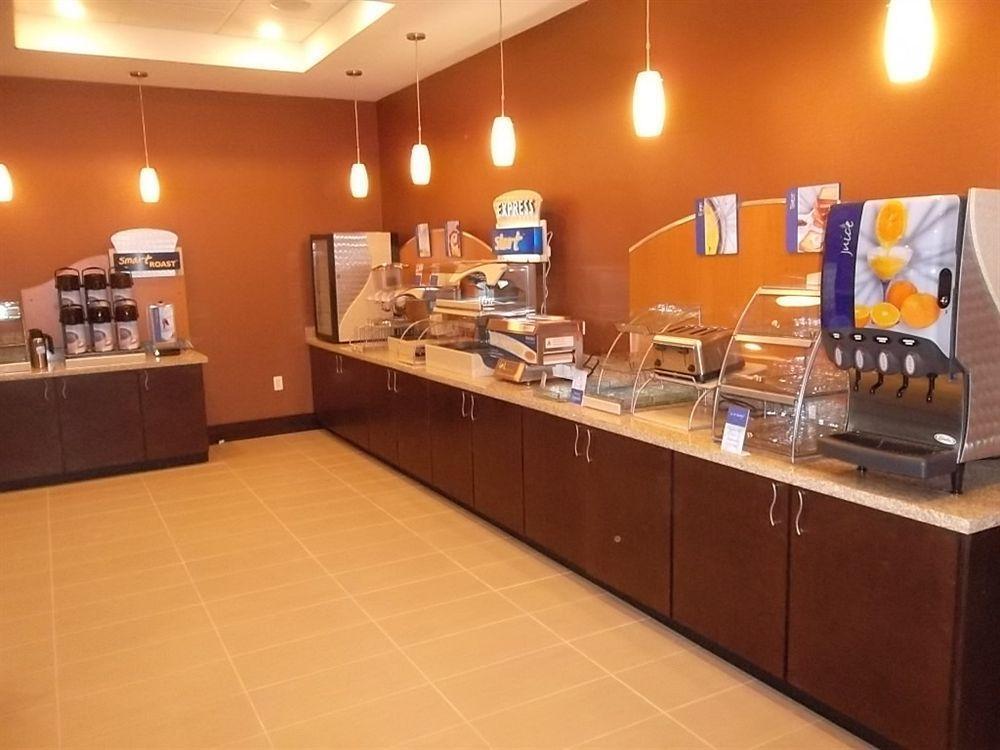 Holiday Inn Express Hotel & Suites Orlando East-Ucf Area By Ihg Alafaya Exterior foto